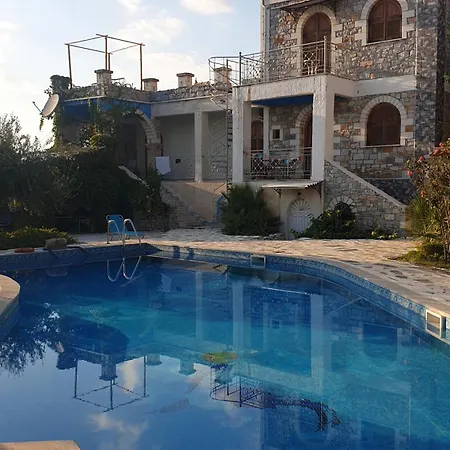 Ecotowers Stoupa Villa